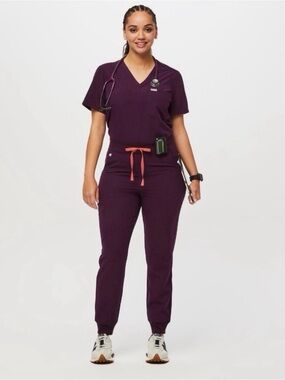 FIGS Catarina & Zamora Scrub Set Deep Purple Medium Top, Small Joggers